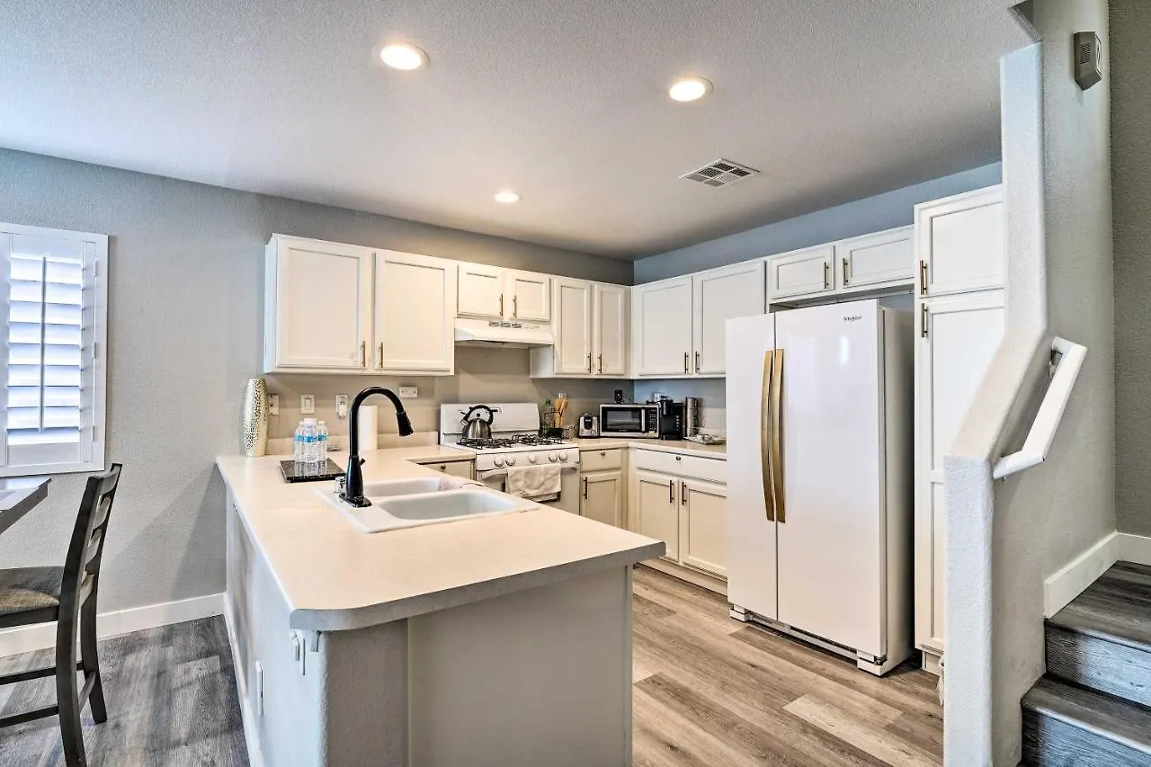 Willa Stylish House With Patio, 8 Mi To Vegas Strip! Las Vegas Stany Zjednoczone Ameryki