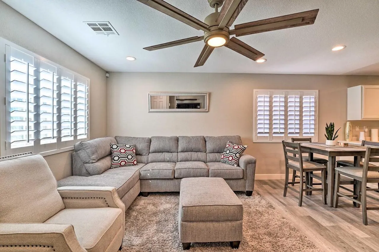 Dom wakacyjny Willa Stylish House With Patio, 8 Mi To Vegas Strip! Las Vegas