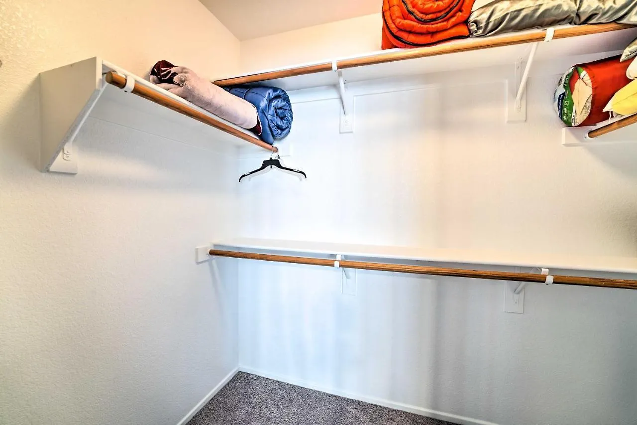 라스베이거스 Stylish House With Patio, 8 Mi To Vegas Strip! 빌라 0*,